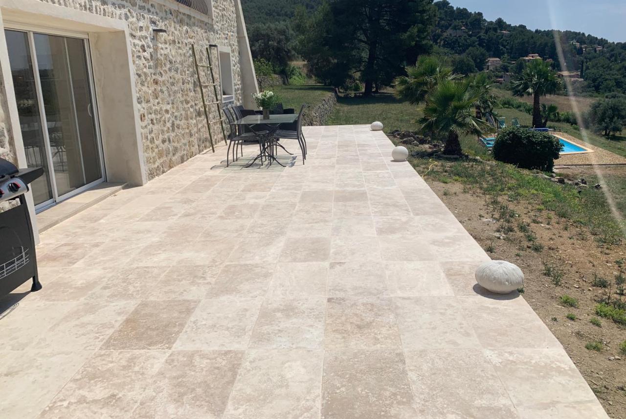 La Venturonne Appartement Neuf Rez De Jardin 45 M2 Vue Mer Et Vignes 10 Mn Des Plages Le Beausset Exterior photo